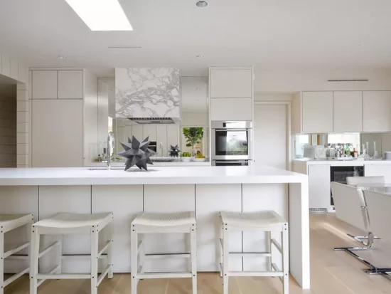 Décorer le plan de travail de sa cuisine avec un objet original