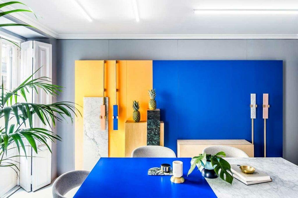 Déco bleu électrique et couleurs primaires Déco bleu électrique et couleurs primaires