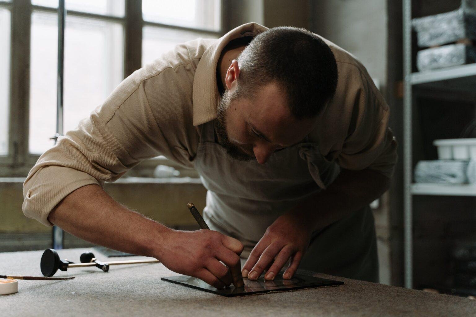 Artisan vitrier à Paris