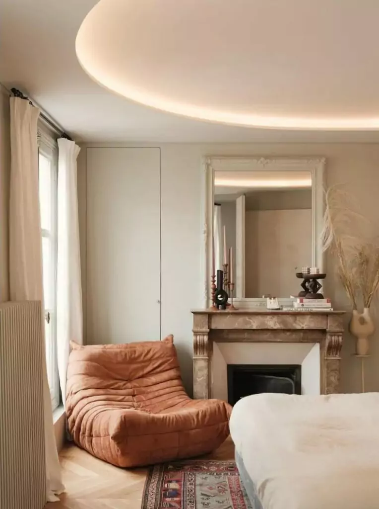 jeu de contrastes pour cet appartement haussmannien 