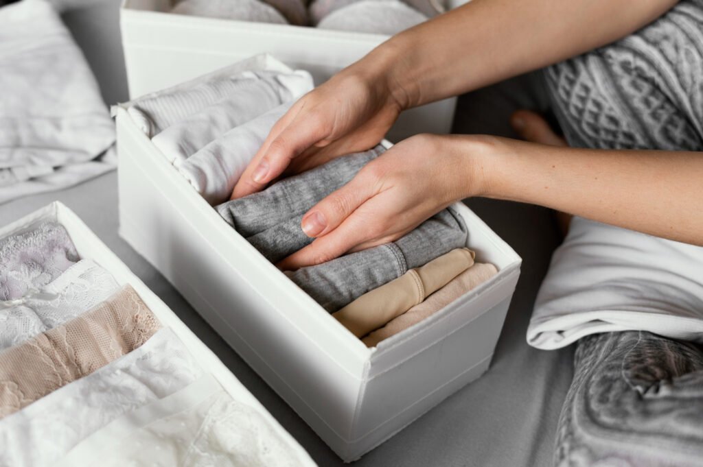Un rangement gain de place pour les vêtements Un rangement gain de place pour les vêtements
