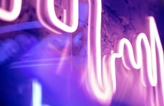 Yellowpop usages professionnels du néon personnalisé pour les entreprises
